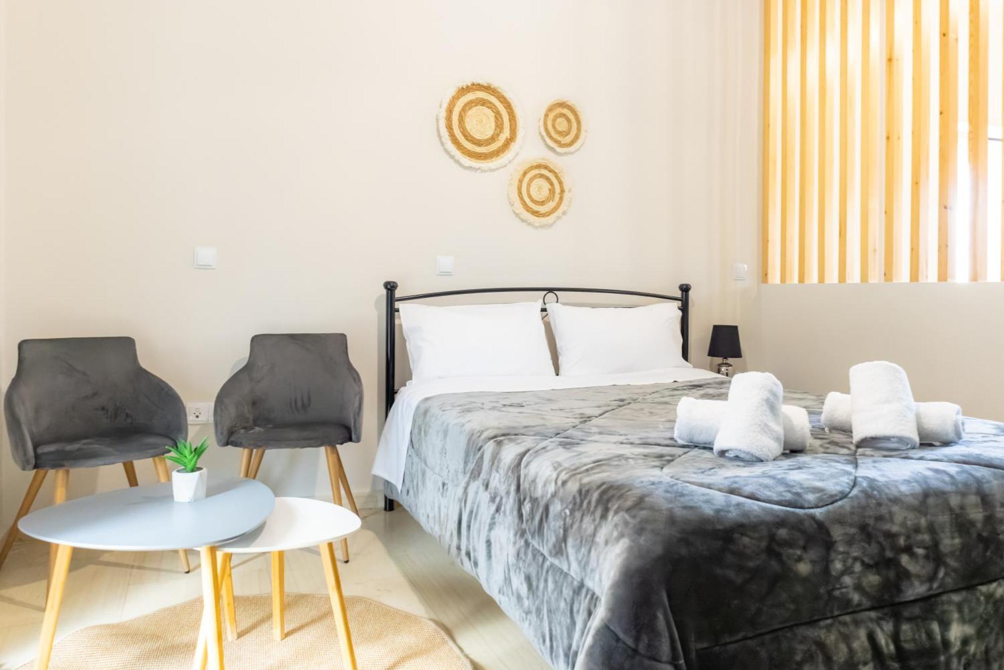 P&K Luxury Apartments 3 Каламата Екстер'єр фото